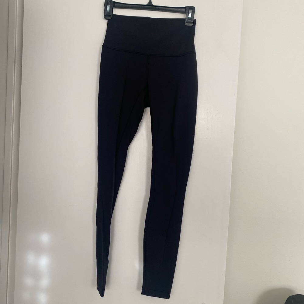 Lululemon Wunder Under leggings in black - 28”